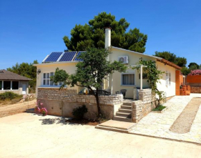 CAPTAIN'S Holiday HOUSE
